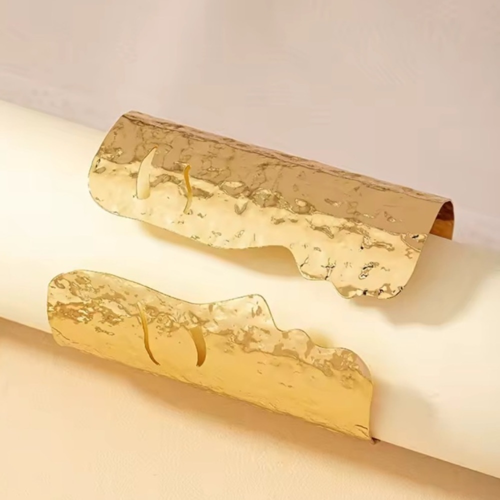 Face gold color cuff Bracelet - Picture 4 of 9